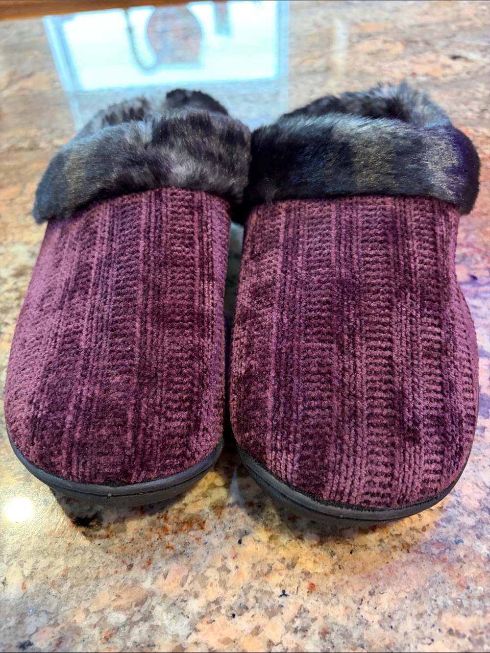 Women's Plush Slip-On Slippers in Deep Plum - Cozy Faux Fur Lining size L